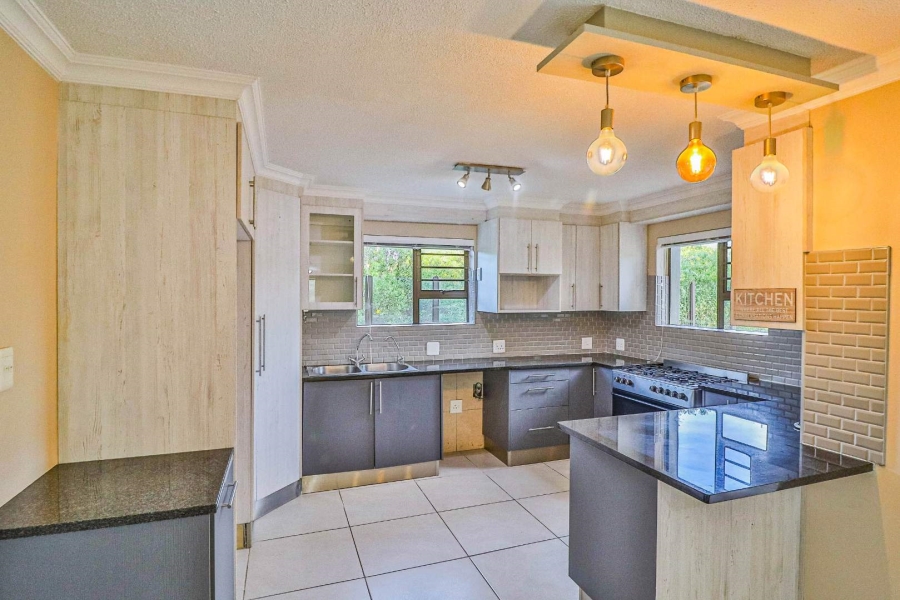 4 Bedroom Property for Sale in Hartenbos Landgoed Western Cape